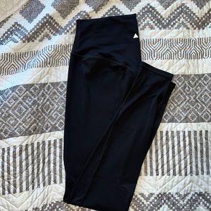 Size M Balance Athletica Tenacity Pant in color Midnight